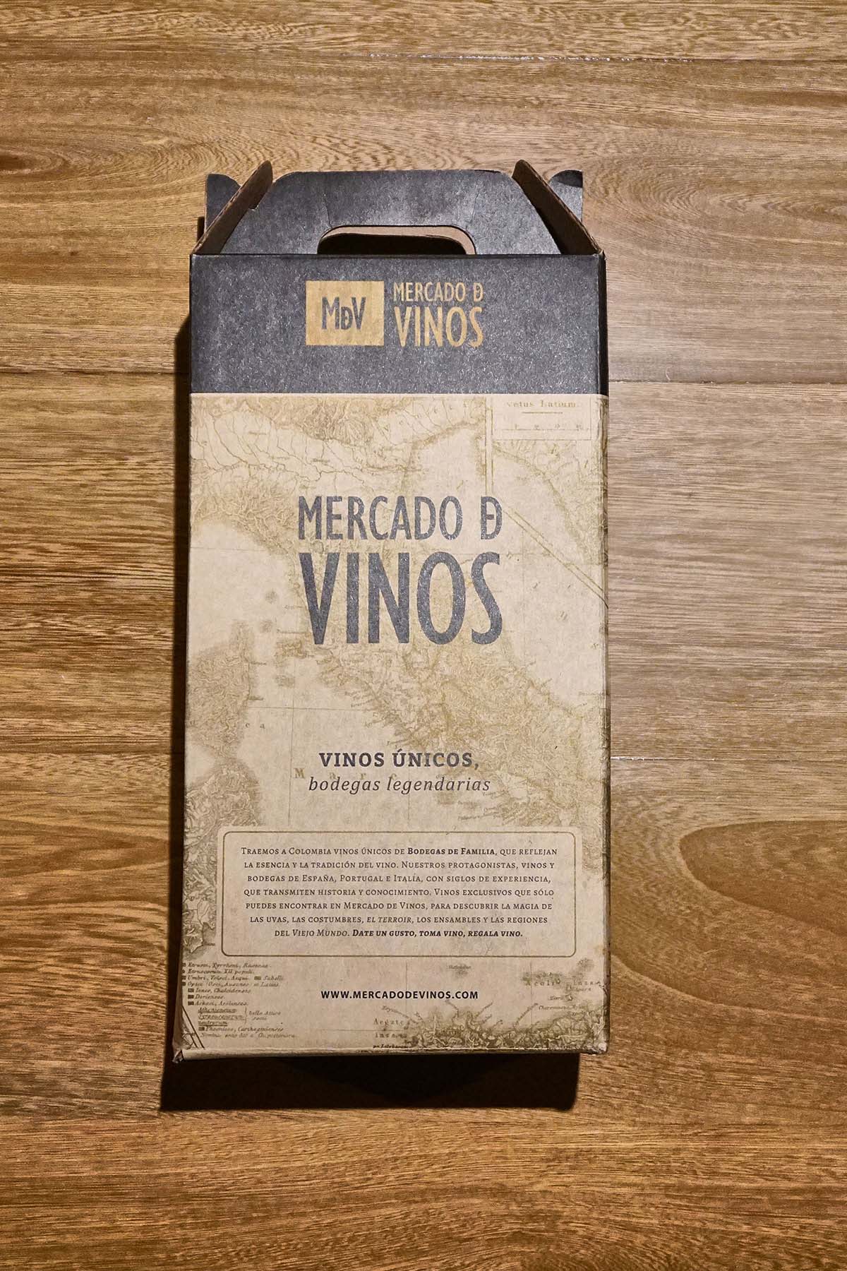 Caja de Regalo de Cartón para dos Botellas
